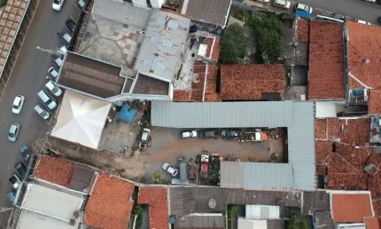 Terreno Comercial à Venda no Centro de Patos de Minas – 947m² em Área Nobre