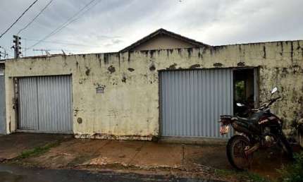 Oportunidade Imperdível: Terreno com Casa à Venda no Bairro Alvorada - Patos de Minas