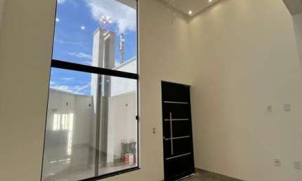 Casa de Alto Padrão à Venda no Bairro Afonso Queiroz - Patos de Minas