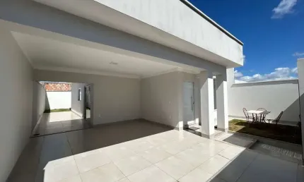 Casa à Venda no Bairro Afonso Queiroz em Patos de Minas-MG