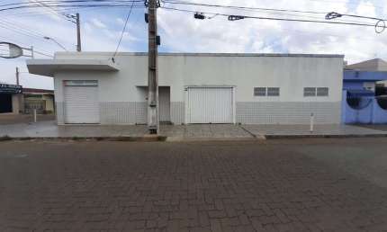 Casa à Venda no Cristo Redentor – 3 Quartos, 2 Lojas Comerciais e 2 Vagas