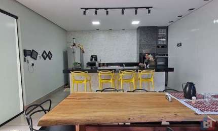 Casa com 3 quartos à venda na Rua Luzia Gonçalves de Souza, Residencial Barreiro, Patos de Minas, 160 m2 por R$ 400.000