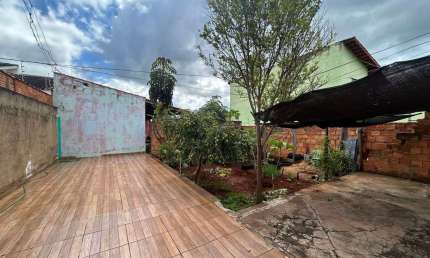Casa à Venda no Bairro Nossa Senhora de Fátima em Patos de Minas-MG