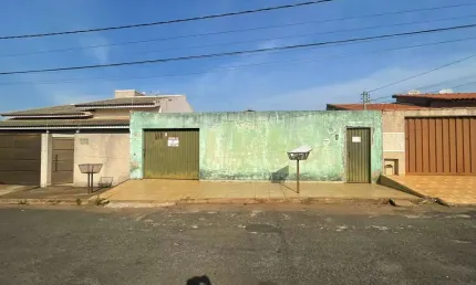 Casa à Venda no Jardim Itamarati, Patos de Minas - 3 Dormitórios e Suíte