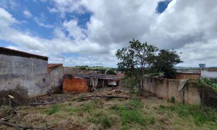 Terreno à Venda no Bairro Vila Rosa em Patos de Minas-MG Terreno de 280m² com Excelente Localização no Bairro Vila Rosa