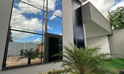 Casa à Venda com Piscina Aquecida – Parque do Sabiá, Patos de Minas-MG