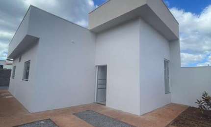 Casa no Jardim Europa, Patos de Minas: R$ 320 Mil e Financiamento Facilitado