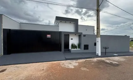 Casa à Venda no Afonso Queiroz em Patos de Minas – 3 Quartos, Suíte, Churrasqueira e Mais