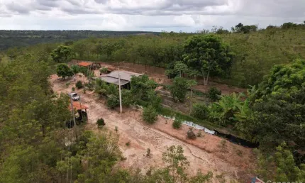 Fazenda à venda no Centro, Presidente Olegário 