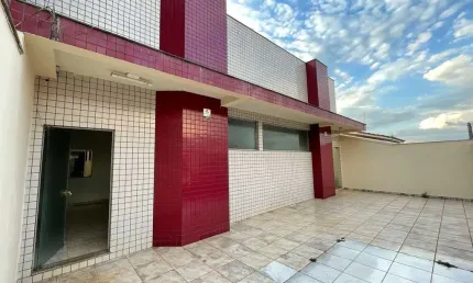 Salão Comercial à Venda no Jardim Peluzzo / Céu Azul – 130m² de Construção