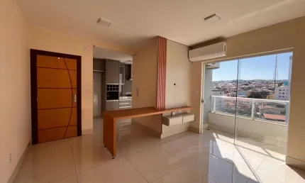 Apartamento à Venda no Bairro Rosário em Patos de Minas – 70,80 m², Suíte com Ar e Armários Planejados