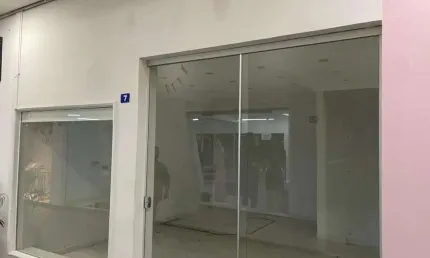 Galeria Cristina - Loja Comercial à Venda com 364m² em Patos de Minas - Oportunidade Imperdível!