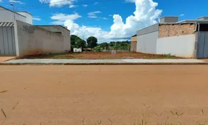 Lote plano à venda no bairro campos elíseos – patos de minas/mg | 311m² em avenida principal