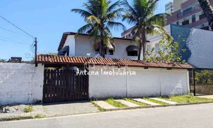 Casa próximo a Praia da Enseada em Guarujá - Cód.: 10992.