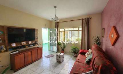 Casa com 4 dorm. em Ferraz de Vasconcelos - Cód.: 10744