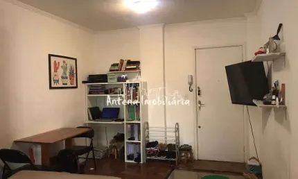 Kitnet / Stúdio à venda na Rua Frederico Abranches, Santa Cecília, São Paulo