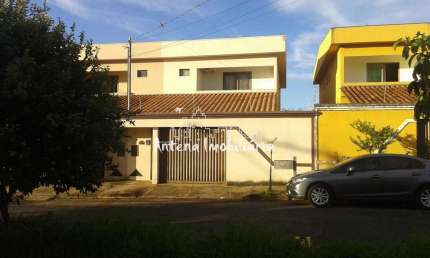 Casa com 04 dormitórios em Uberlândia - Cód.: 11822.