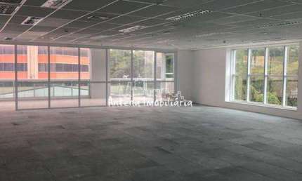 Conjunto Comercial em Chácara do Santo Antônio - Cód.: 9853.