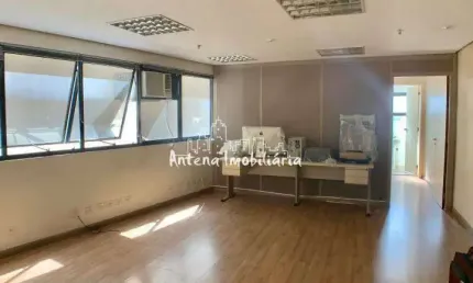 Casa comercial à venda na Rua Doutor Albuquerque Lins, Santa Cecília, São Paulo