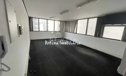 Casa comercial para alugar na Alameda Barros, Santa Cecília, São Paulo