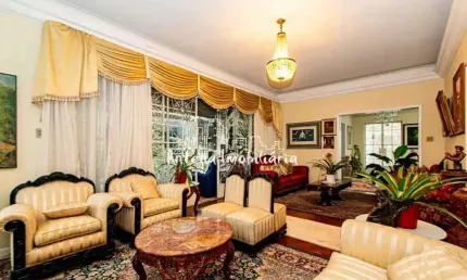 Casa com 09 dormitórios e mobiliada em Perdizes - Cód.: 12353.