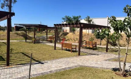 Terreno em condomínio riviera village, cravinhos - sp