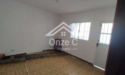 Casa com 1 quarto para alugar na Alameda Yayá, 1, Torres Tibagy, Guarulhos, 40 m2 por R$ 1.000