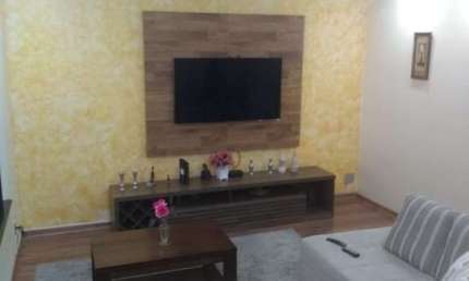 Imperdível: Casa à venda em Mogi das Cruzes-SP, Vila Santana! 3 quartos, 1 suíte, 2 salas, 2 banheiros, 4 vagas, 170m².