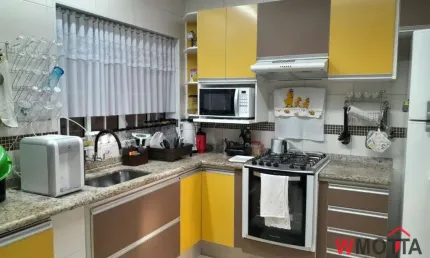 Imperdível! Casa à venda em Mogi das Cruzes-SP, Vila Natal, com 4 quartos, 2 suítes, 2 salas, 4 banheiros e 3 vagas. 168m².