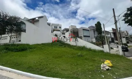Terreno a venda com 302m² no condomínio no Mosaico da Serra em Mogi das Cruzes/SP