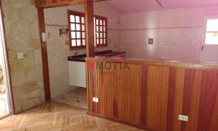 Casa à venda ou locação em Mogi das Cruzes-SP, Vila Pomar: 3 quartos, 1 sala, 1 banheiro, 2 vagas, 210m²!