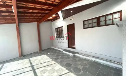 Imperdível! Casa à venda na Vila Lavínia, Mogi das Cruzes-SP, com 3 quartos, 1 suíte, 1 sala, 2 banheiros, 2 vagas, 139m².