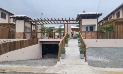 Village para Venda em Mata de São João, Imbassai, 2 dormitórios, 2 suítes, 3 banheiros, 2 vagas
