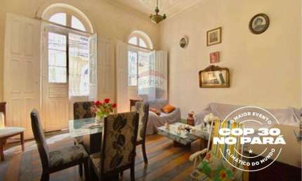 Aluguel – Casa Histórica com Charme Único no Coração da Cidade