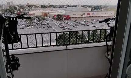 Apartamento 2 dormitórios com suite e sacada para venda