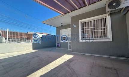 Casa com 2 quartos à venda na Av Frederico Augusto Ritter, Chácara das Rosas, Cachoeirinha