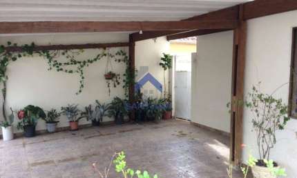 Casa com 3 quartos à venda na Rua Antônio Marcondes da Silva, 85, Vila dos Comerciarios, Taubaté por R$ 318.000