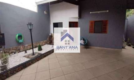 Casa com 2 quartos à venda na Rua Quatro, 73, Piracangaguá (Jardim dos Pássaros), Taubaté por R$ 310.000