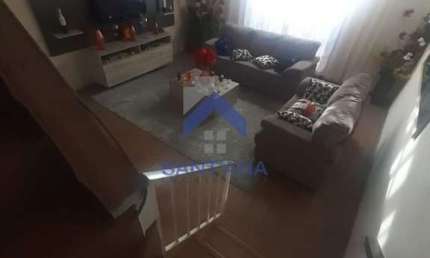 Casa com 2 quartos à venda na Rua Marechal Arthur da Costa e Silva, 2201, Vila Jaboticabeira, Taubaté por R$ 590.000