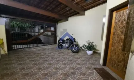 Casa com 3 quartos à venda na Tenente Mauro Francisco dos Santos, 127, Jardim Sandra Maria, Taubaté por R$ 530.000