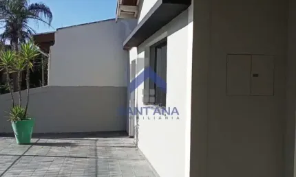 Casa com 4 quartos à venda na Frei Angelo Maria, 256, Jardim Santa Clara, Taubaté por R$ 689.000
