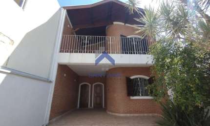 Casa com 4 quartos à venda na Cardeal Arco Verde, 89, Vila Nossa Senhora das Graças, Taubaté por R$ 600.000