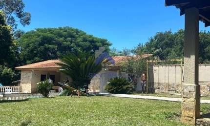 Chácara / sítio com 4 quartos à venda na Jacira Fonteneli da Silva, 250, Vila Caetano, Taubaté por R$ 725.000