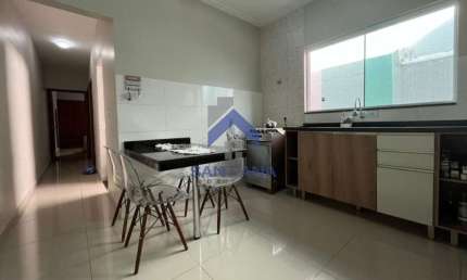 Casa com 2 quartos à venda na Avenida Haroldo Mattos, 492, Esplanada Independência, Taubaté por R$ 350.000