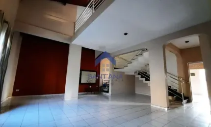 Casa com 3 quartos à venda na Rua Vitória-Régia, --, Campos Elíseos, Taubaté por R$ 800.000