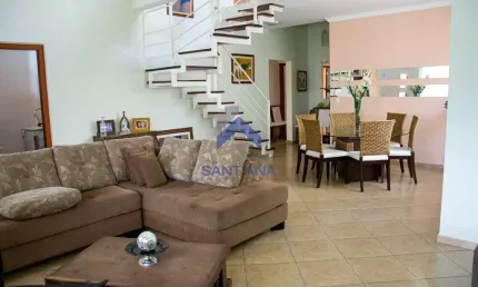 Casa em condomínio fechado com 4 quartos à venda na Avenida Um, 1551, Esplanada Independência, Taubaté por R$ 1.450.000