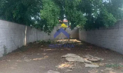 Terreno à venda na Minas Gerais, 105, Jardim dos Estados, Taubaté por R$ 450.000