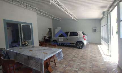 Casa com 3 quartos à venda na Luiz Henrique Marques, 44, Vila dos Comerciários 2, Taubaté por R$ 290.000