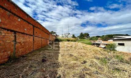 Terreno à venda na Rua Presidente Bernardes, 4720, Canadá, Cascavel