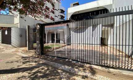 Casa com 6 dormitórios para locação, Centro, CASCAVEL - PR